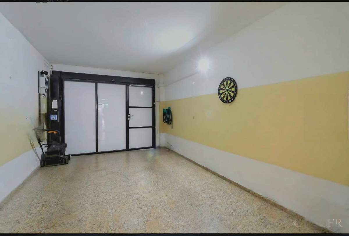 VENTA DE CASA BARRIO URCA  3 DORMITORIOS