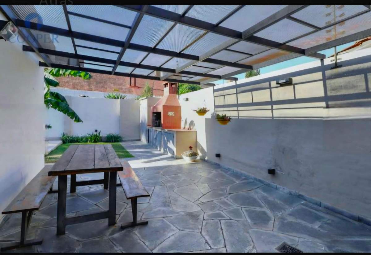 VENTA DE CASA BARRIO URCA  3 DORMITORIOS