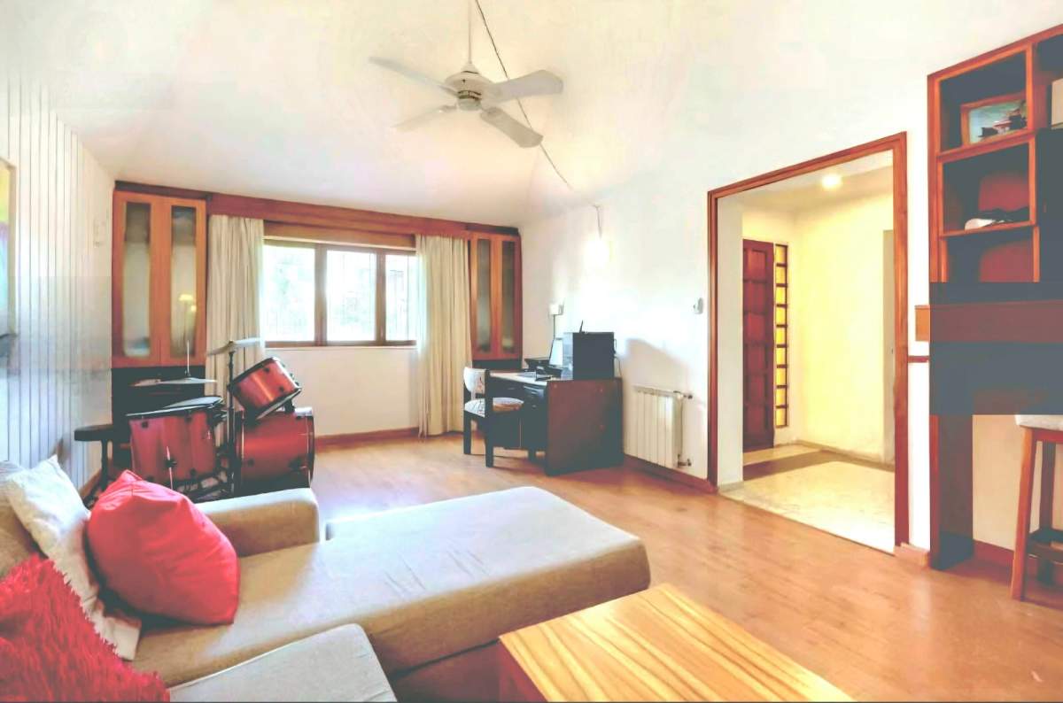 VENTA DE CASA BARRIO URCA  3 DORMITORIOS