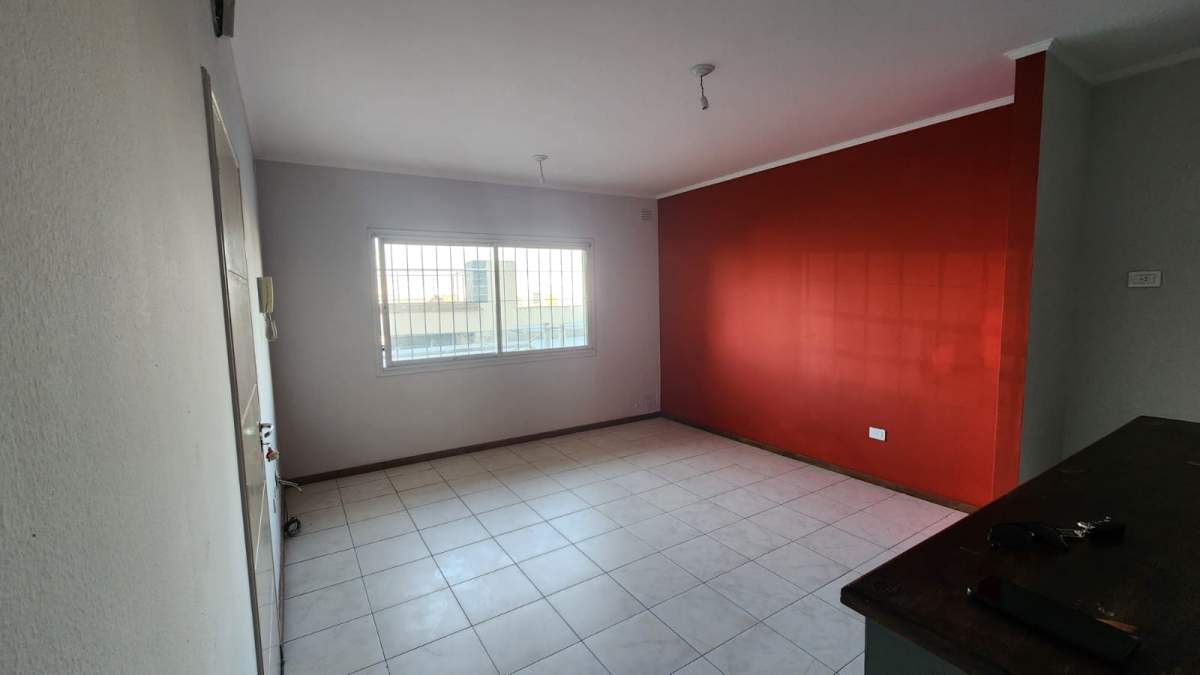 Excelente ubicación a mts del centro - 1 Dormitorio en PB