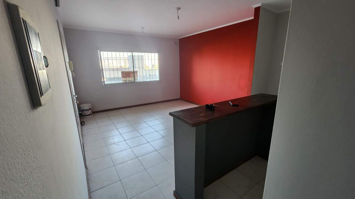Excelente ubicación a mts del centro - 1 Dormitorio en PB
