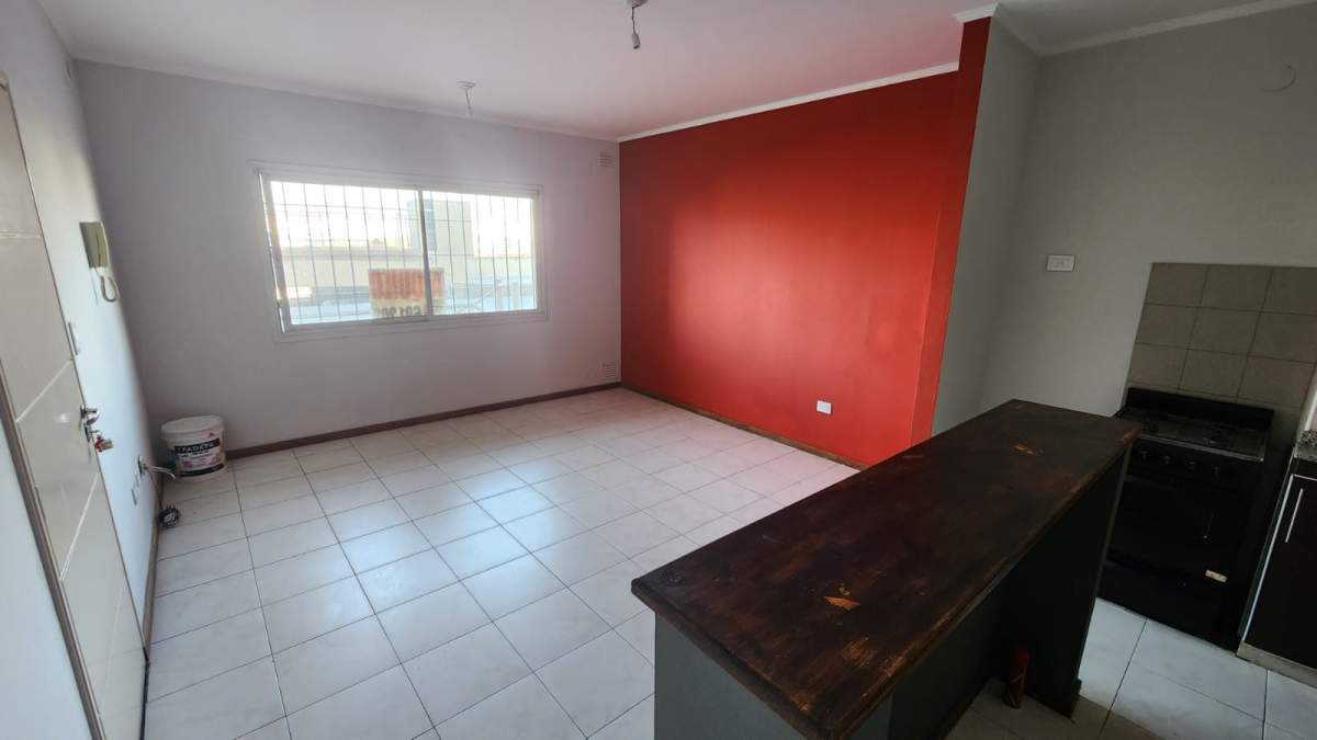 Excelente ubicación a mts del centro - 1 Dormitorio en PB