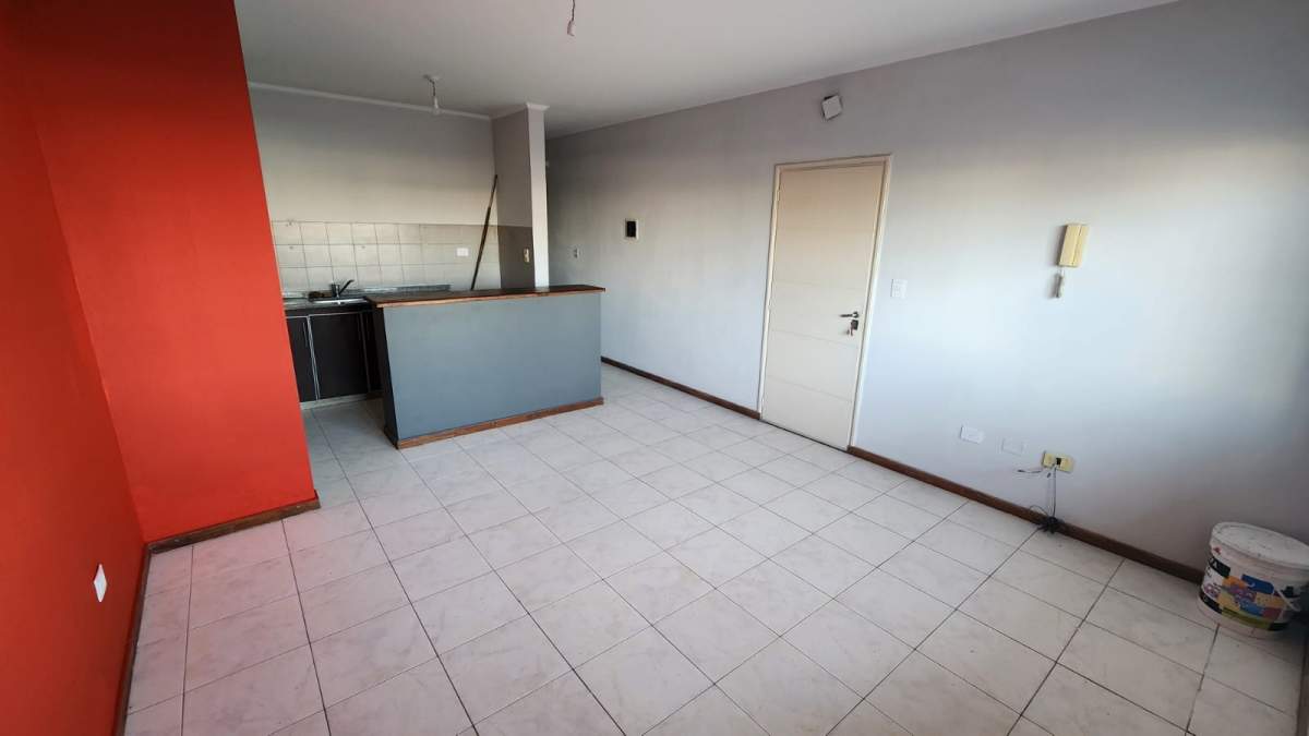 Excelente ubicación a mts del centro - 1 Dormitorio en PB