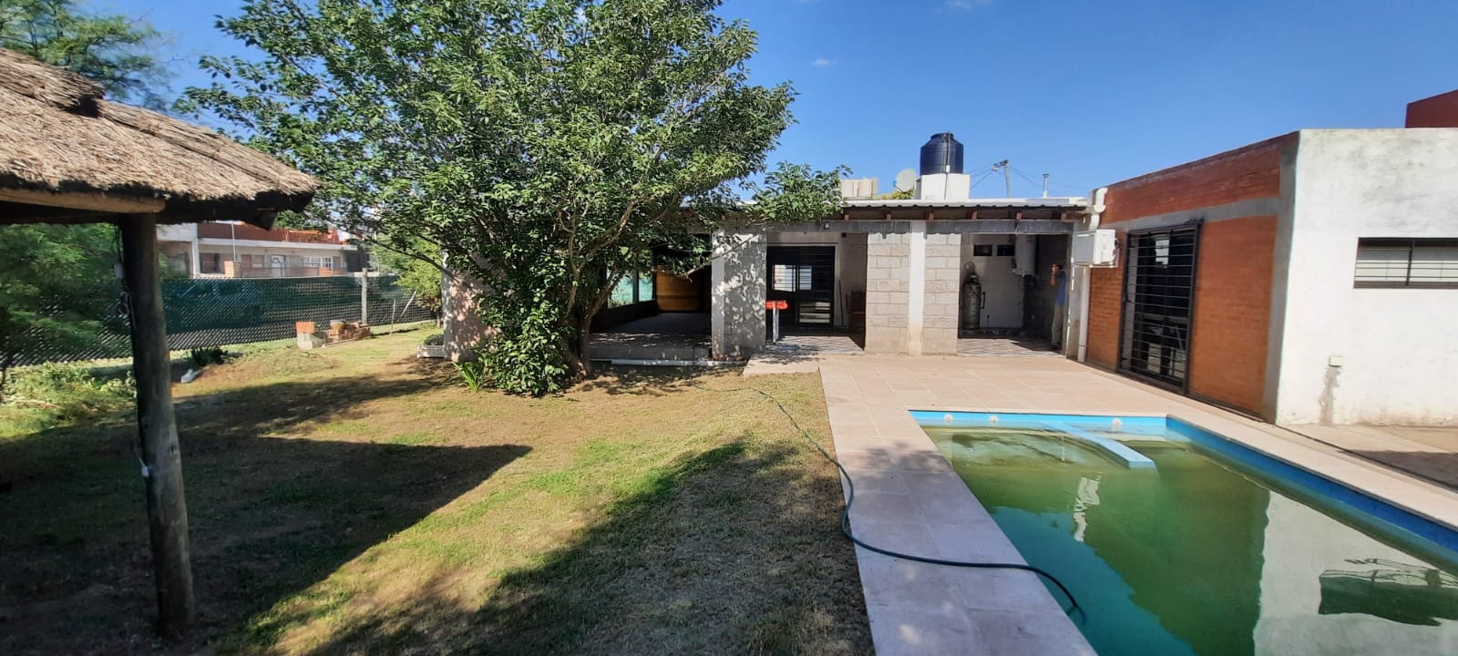 Hermosa Casa Esquina en Venta Villa Esquiu, Cordoba. 500 m (Son Dos Lotes)