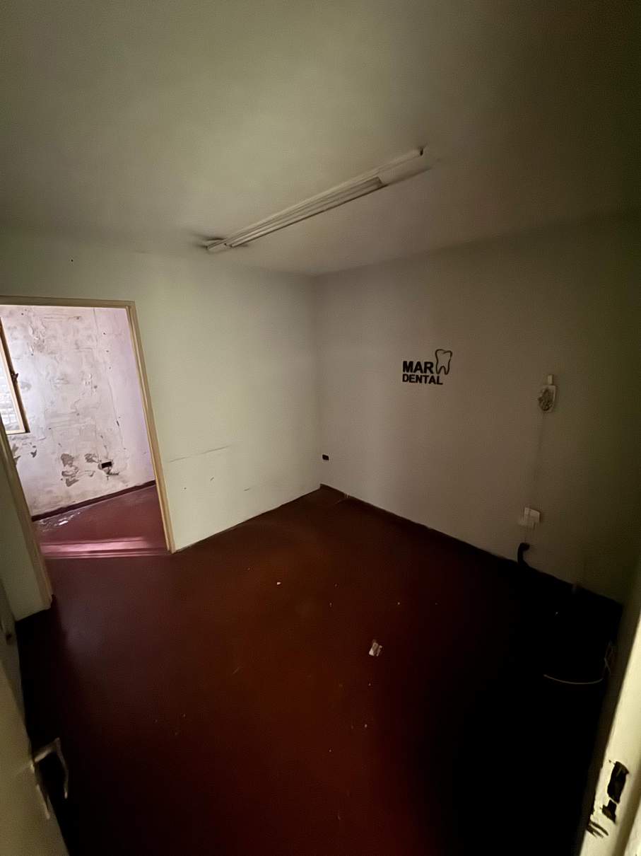 vendemos Local comercial con oficina  A pasos de Gemes y Nueva Córdoba