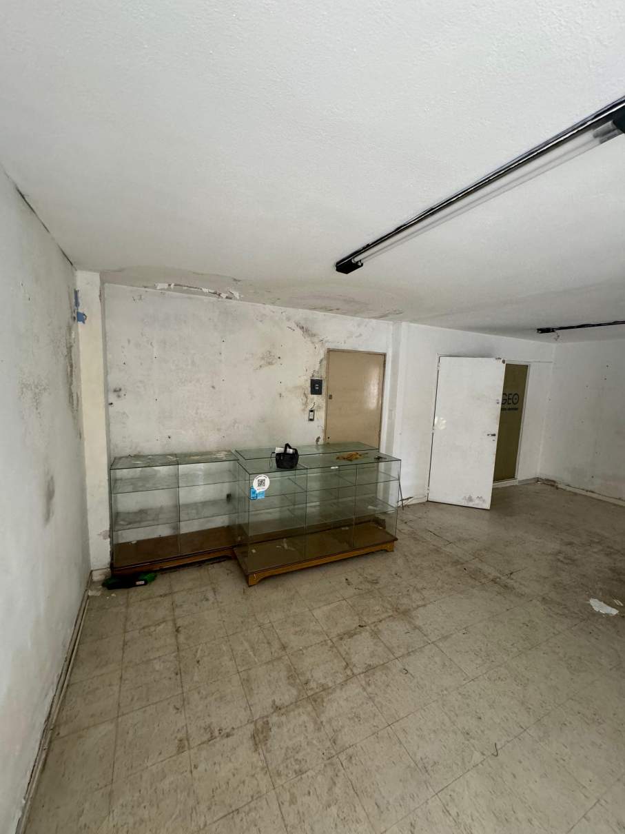 vendemos Local comercial con oficina  A pasos de Gemes y Nueva Córdoba