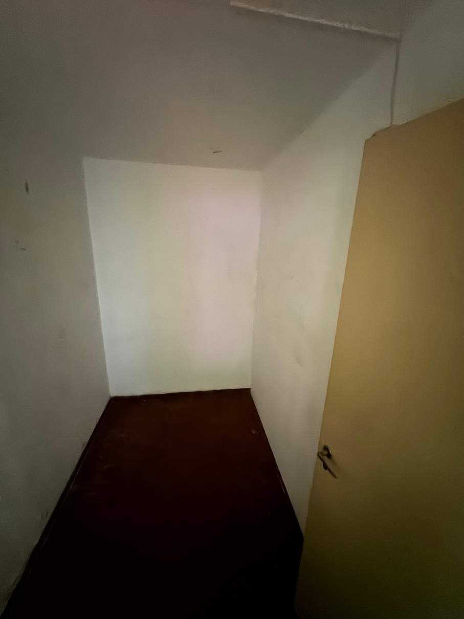 vendemos Local comercial con oficina  A pasos de Gemes y Nueva Córdoba