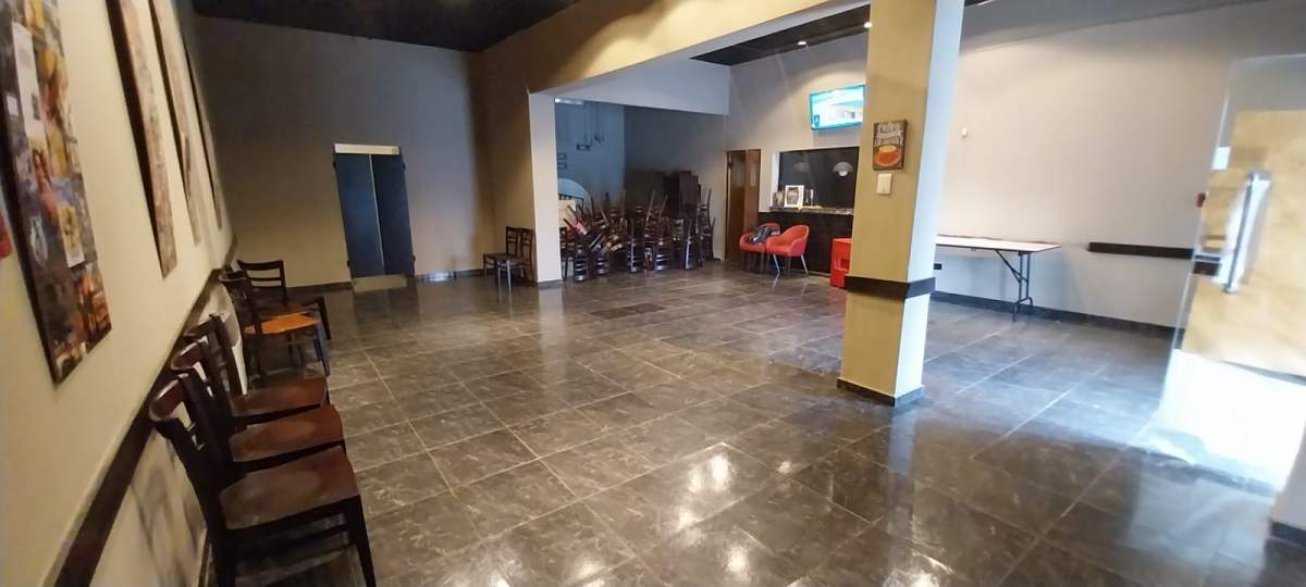 LOCAL EN ALQUILER A MEDIA CUADRA DE LA PLAZA JERONIMO DEL BARCO