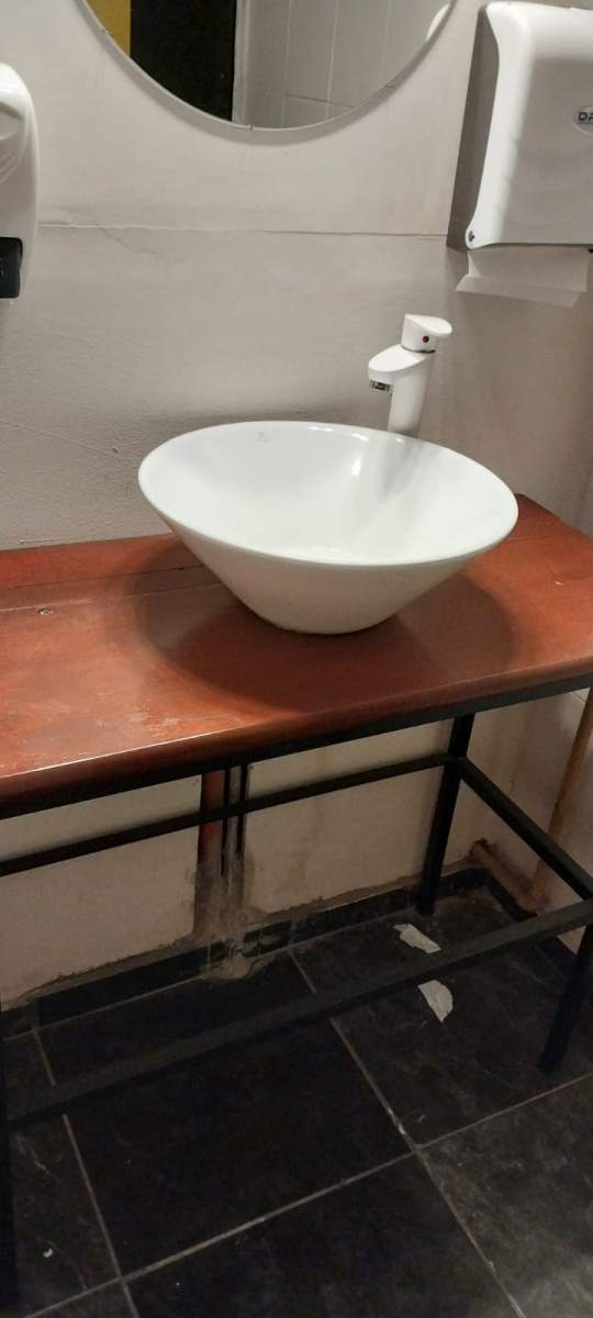 LOCAL EN ALQUILER A MEDIA CUADRA DE LA PLAZA JERONIMO DEL BARCO