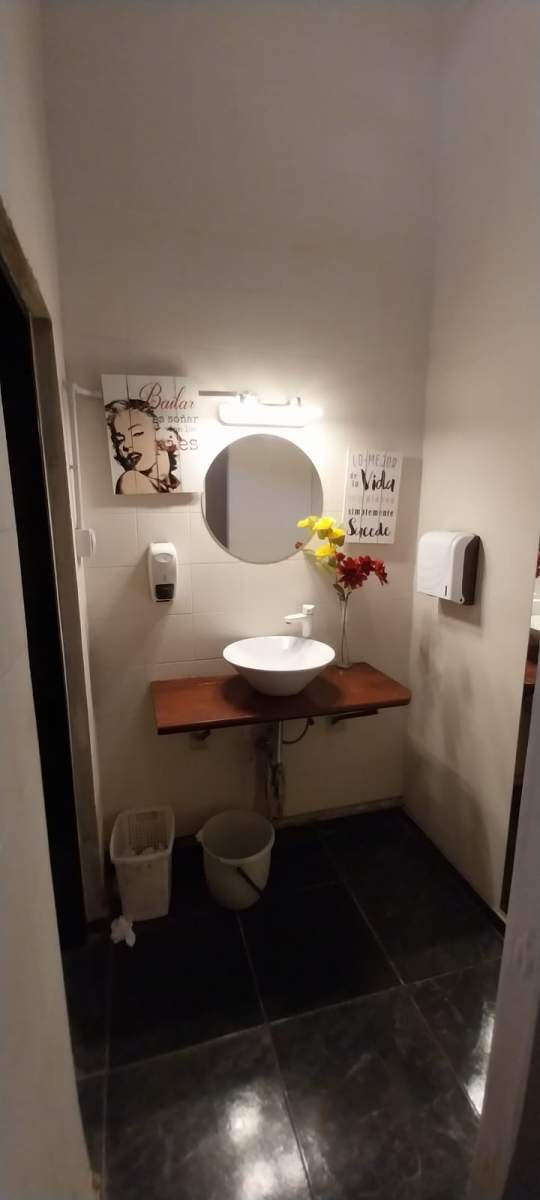 LOCAL EN ALQUILER A MEDIA CUADRA DE LA PLAZA JERONIMO DEL BARCO