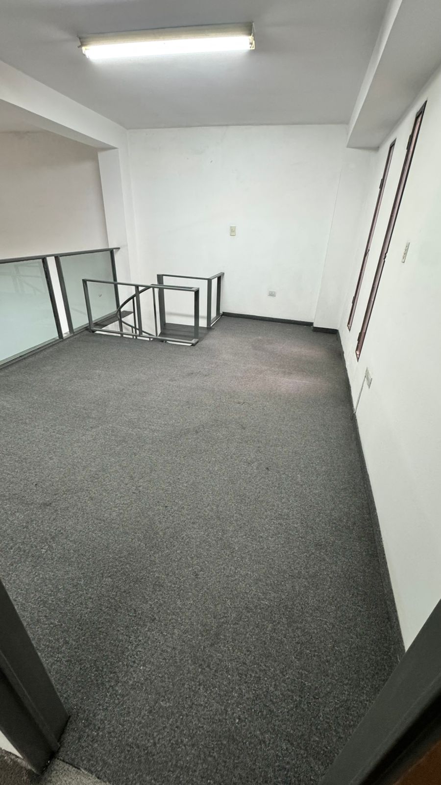 ALQUILER LOCAL COMERCIAL SOBRE JULIO ROCA GUEMES IMPERDIBLE