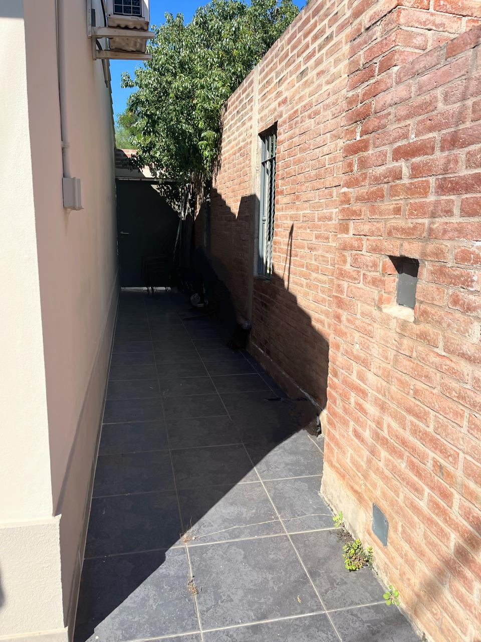 MUTUAL DOCENTE EXCELENTE PROPIEDAD CON PILETA Y MEJORAS