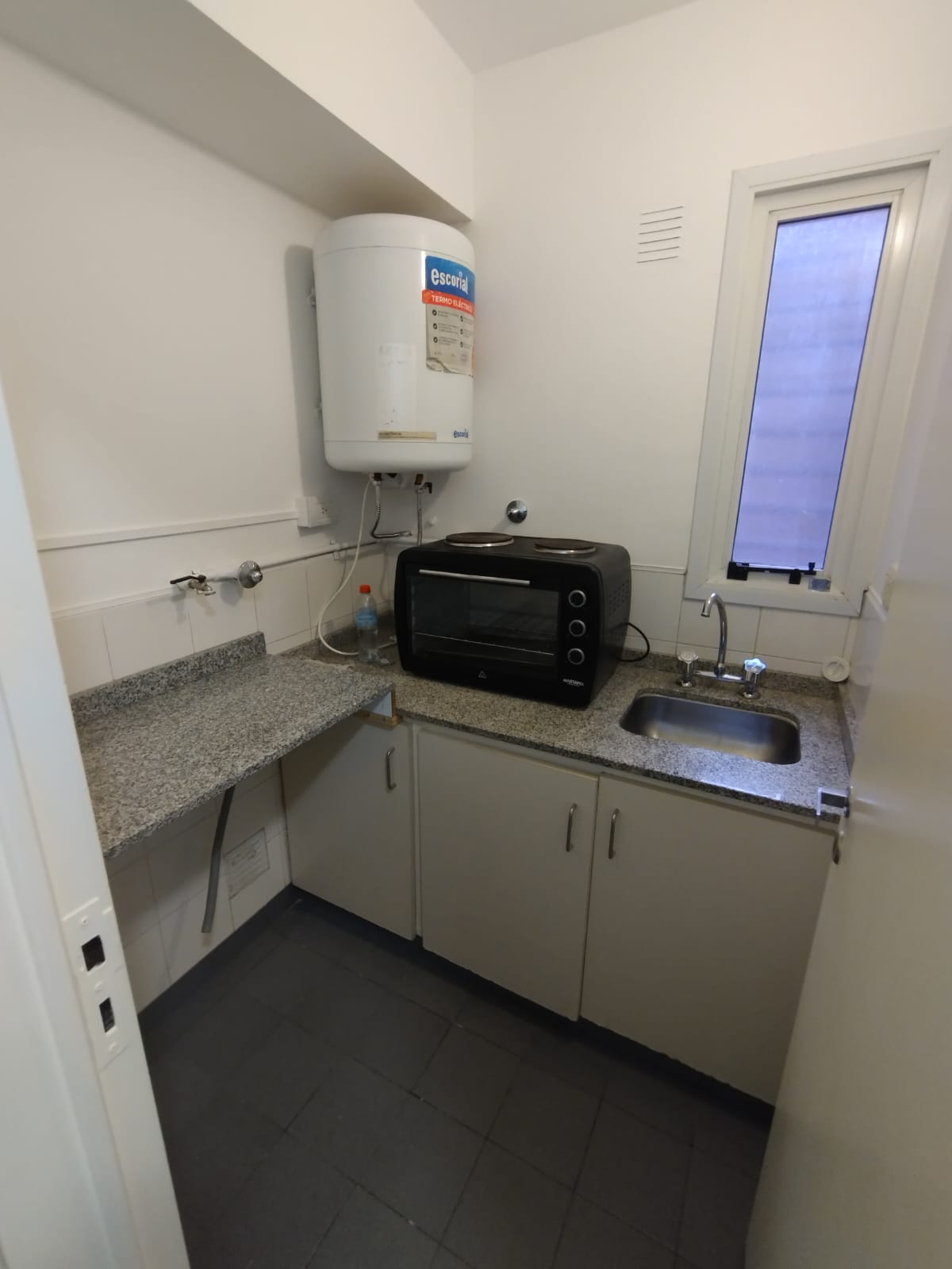 Alquiler en Nueva Córdoba  1 Dormitorio con Patio  Ideal Vivienda u Oficina