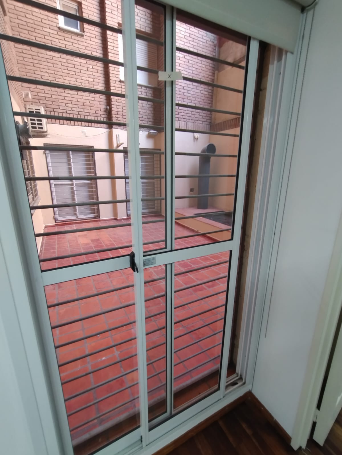 Alquiler en Nueva Córdoba  1 Dormitorio con Patio  Ideal Vivienda u Oficina