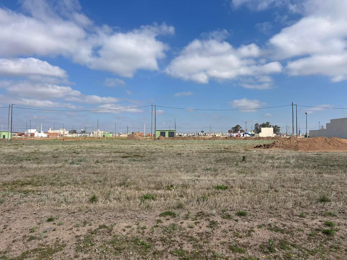CUESTAS DE MANTANTIALES LOTE CENTRAL EN VENTA