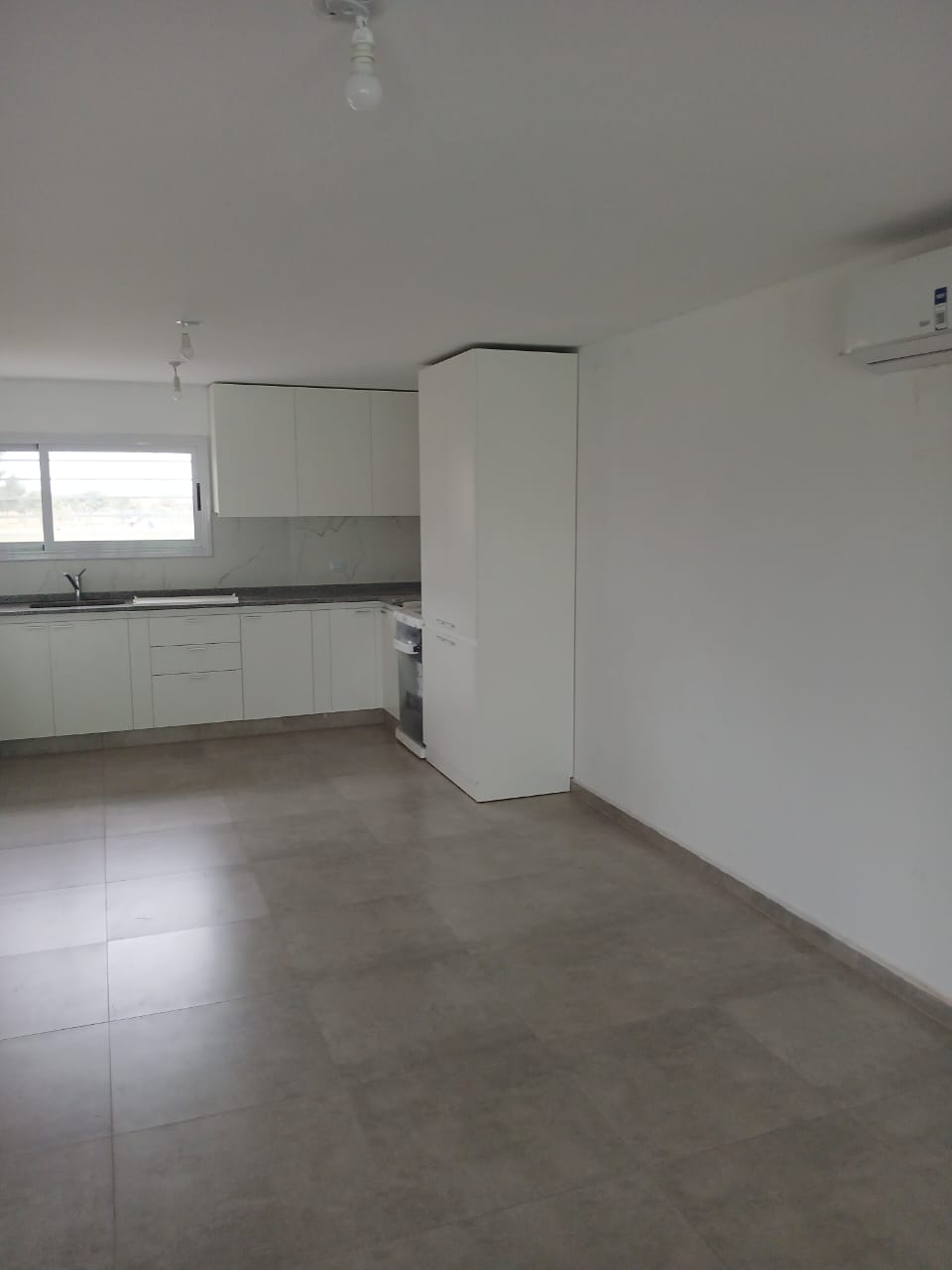 CASA A ESTRENAR EN VENTA B ALTOS DE LA COLONIA - COLONIA TIROLESA.