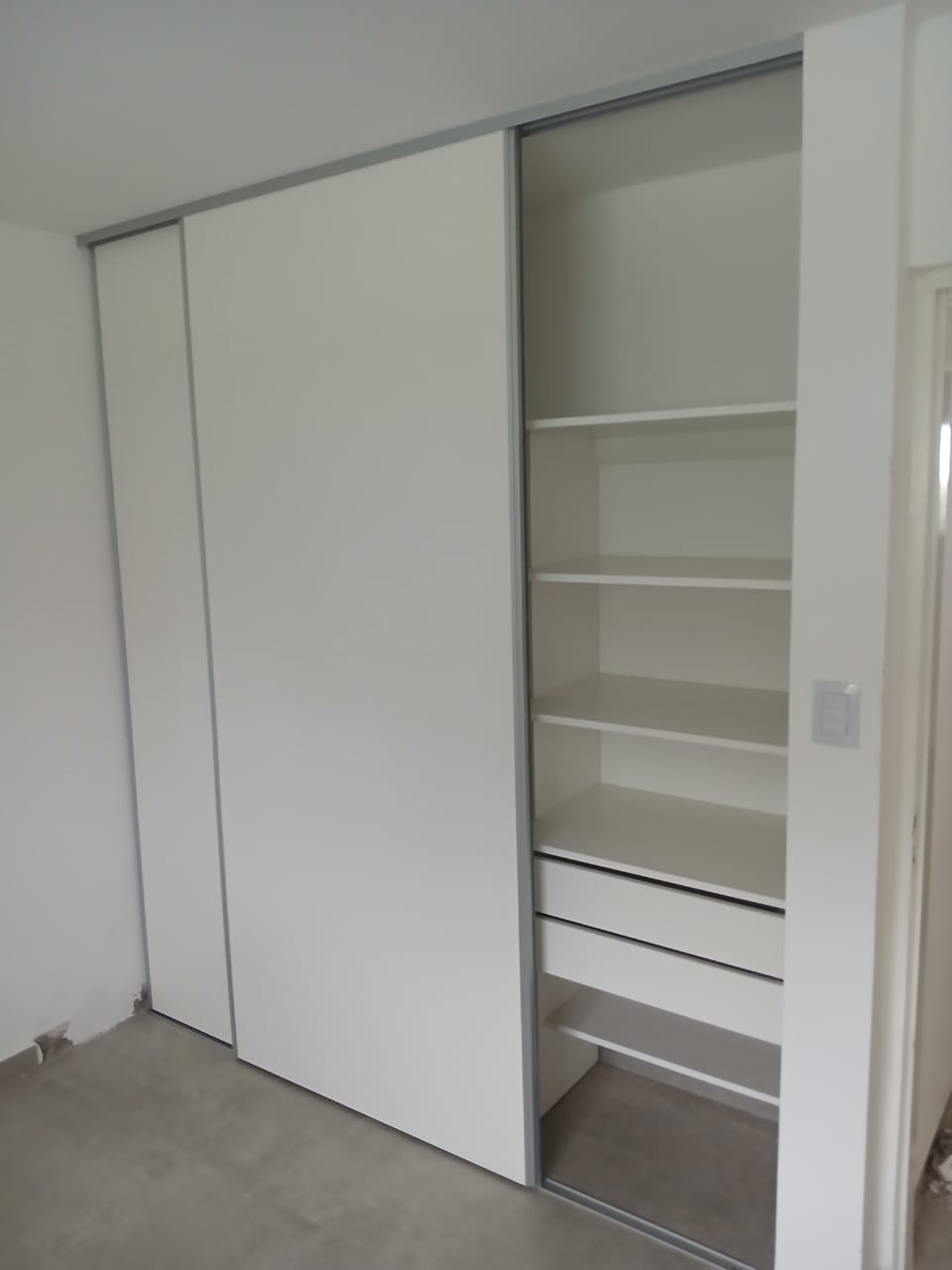 CASA A ESTRENAR EN VENTA B ALTOS DE LA COLONIA - COLONIA TIROLESA.