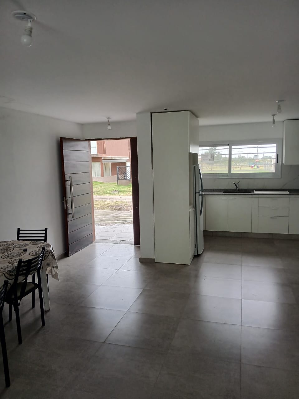 CASA A ESTRENAR EN VENTA B ALTOS DE LA COLONIA - COLONIA TIROLESA.