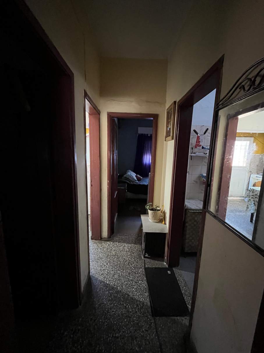 SE VENDE CASA DE 2 DORMITORIOS EN BARRIO LOS NARANJOS