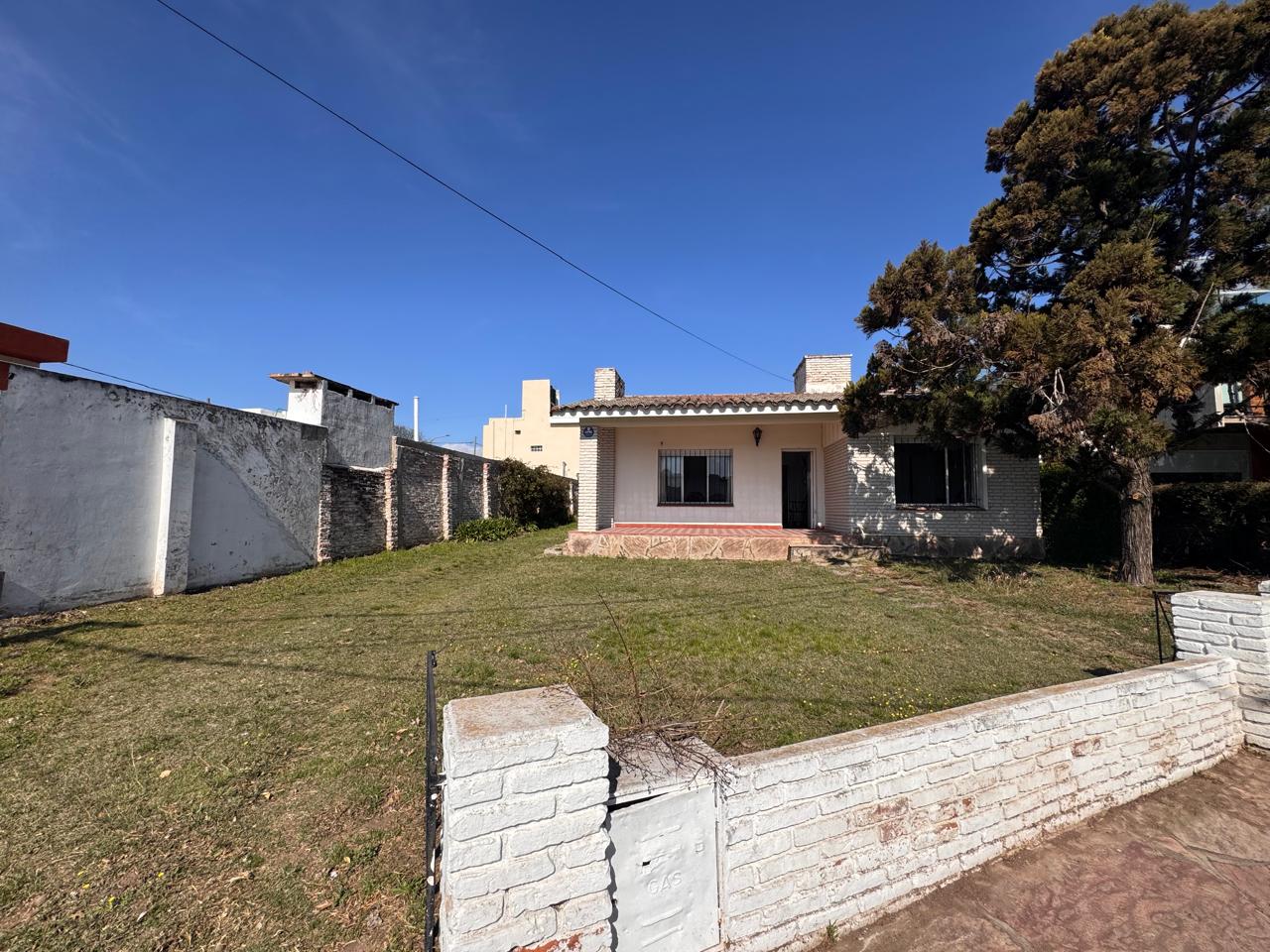 ALQUILO CASA sobre Costanera de Carlos Paz ZONA INMEJORABLE