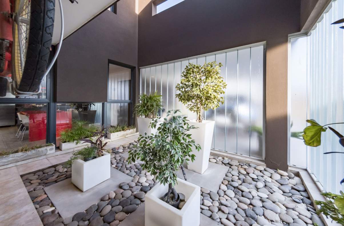 Los Arboles Valle Escondido casa exclusiva con cine