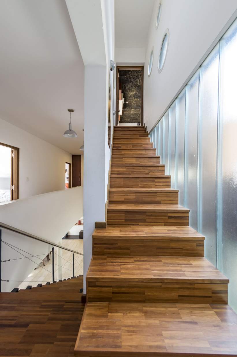 Los Arboles Valle Escondido casa exclusiva con cine