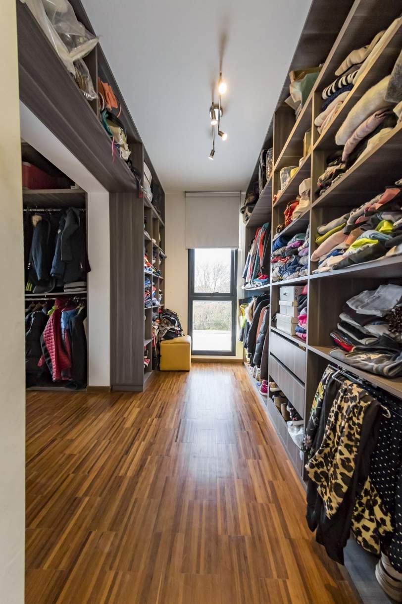 Los Arboles Valle Escondido casa exclusiva con cine