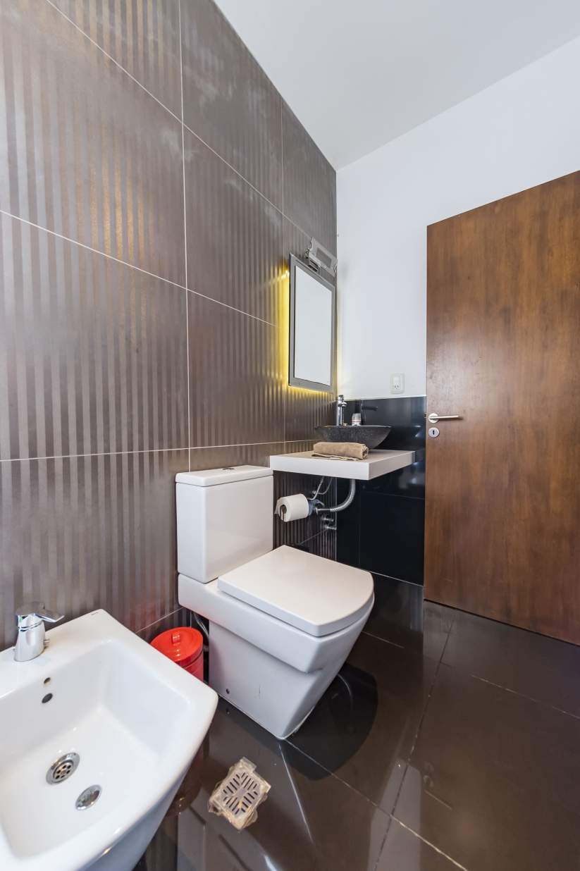 Los Arboles Valle Escondido casa exclusiva con cine