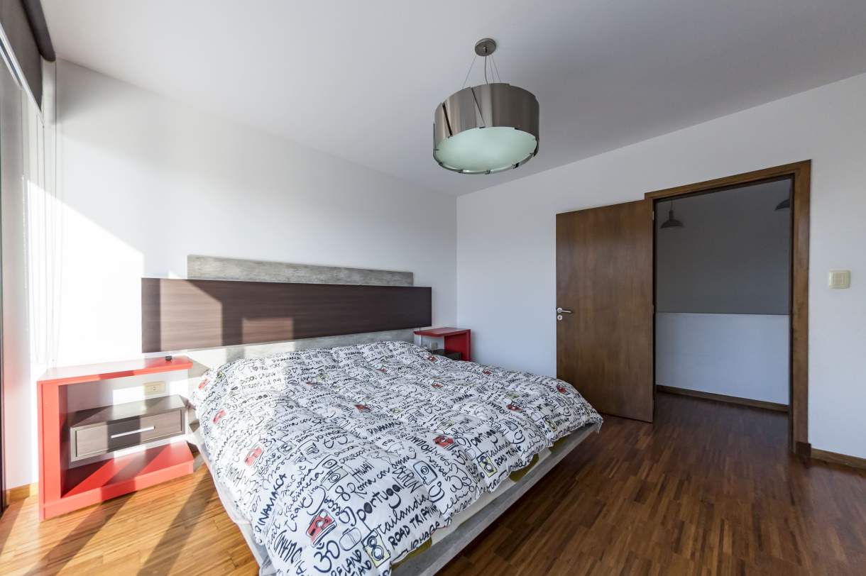 Los Arboles Valle Escondido casa exclusiva con cine