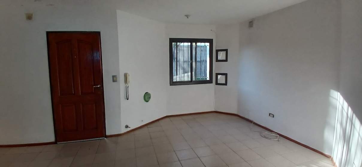 ALQUILER CASA 2 DORMITORIOS BAÑO COCHERA BARRIO QUEBRADA DE LAS ROSAS CÓRDOBA