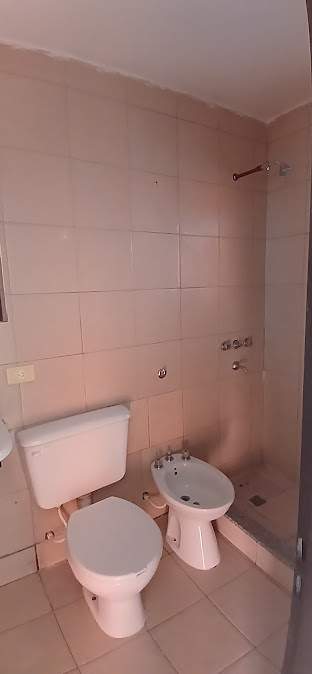 ALQUILER CASA 2 DORMITORIOS BAÑO COCHERA BARRIO QUEBRADA DE LAS ROSAS CÓRDOBA