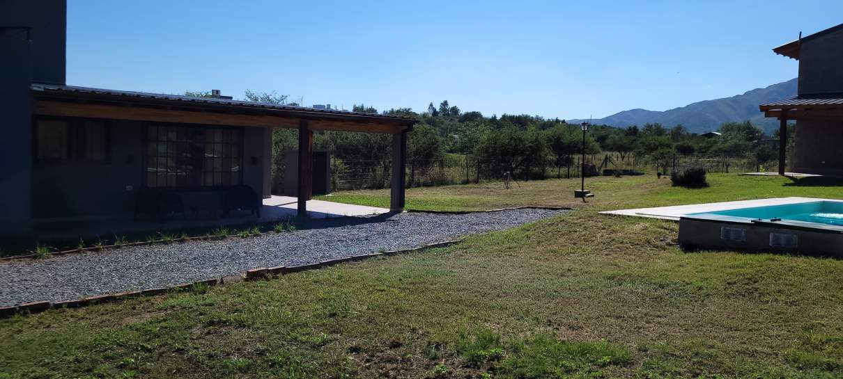 Alquiler Permanente 2 duplex de 1 dormitorio Villa Giardino, Punilla.