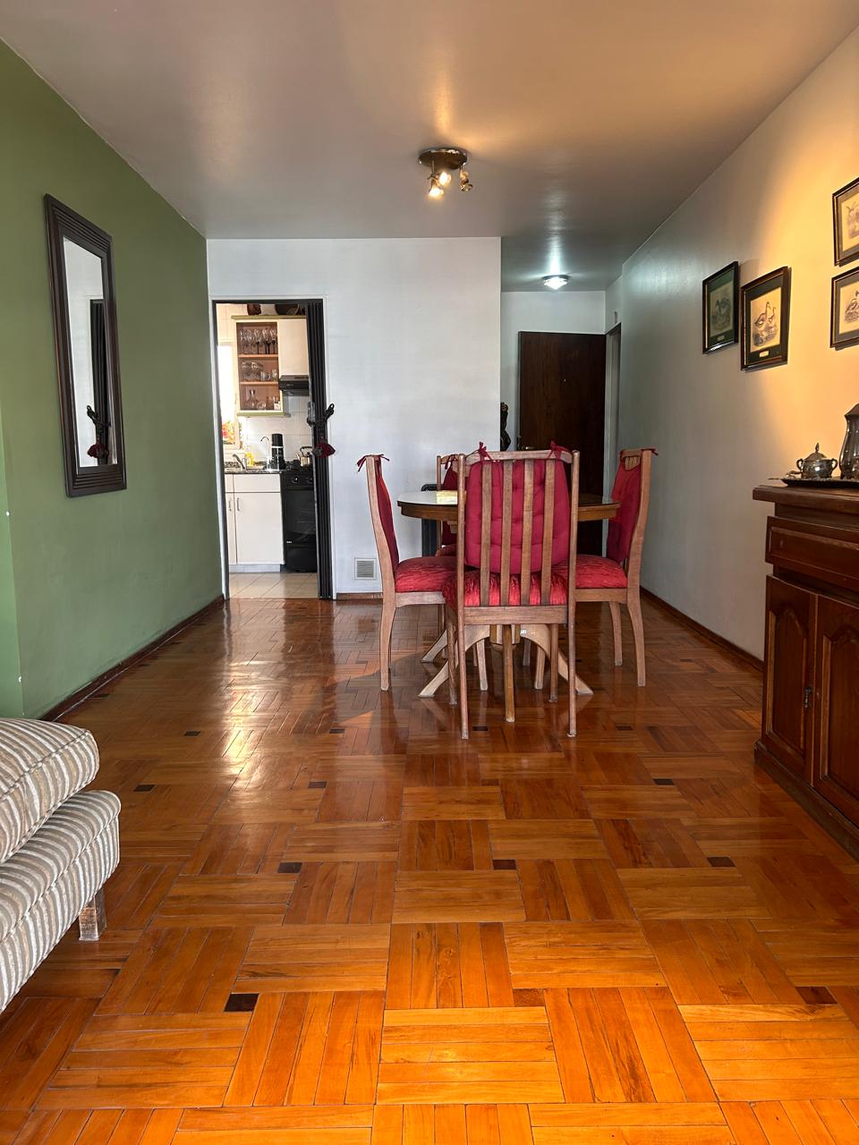 En venta dpto dos dorm con cochera. B Centro