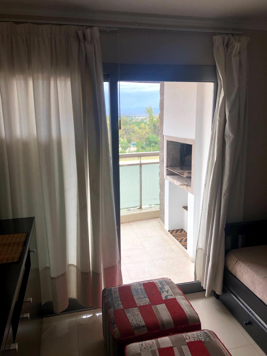 Departamento en ALQUILER 1 dorm Alto Villa Sol-amoblado