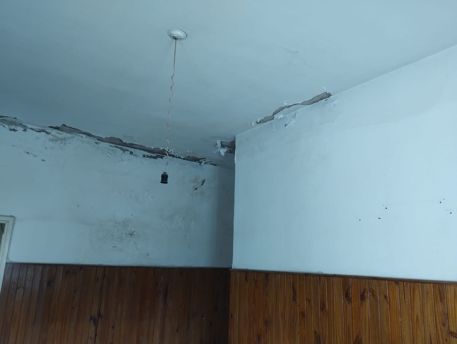 CASA EN VENTA- A RECICLAR- 2 DORMITORIOS- ALTO ALBERDI