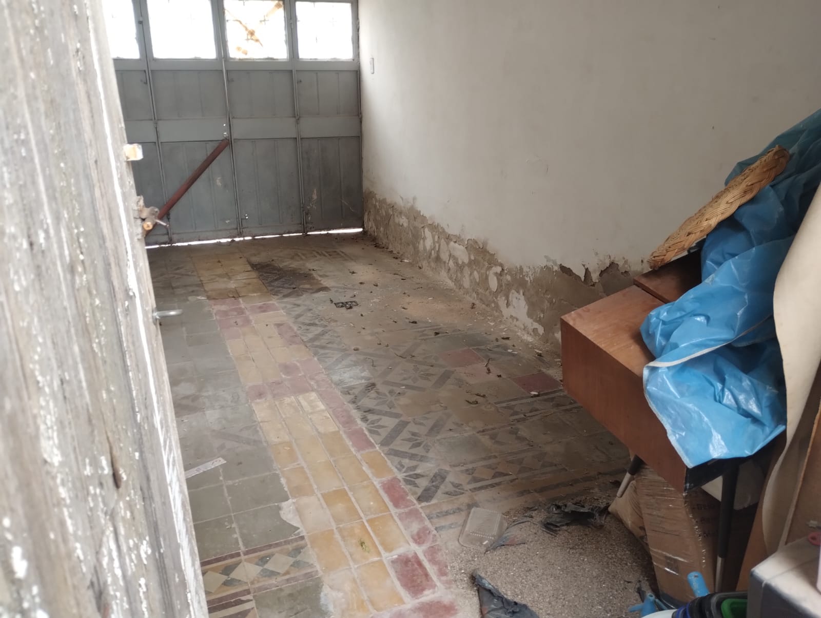 CASA EN VENTA- A RECICLAR- 2 DORMITORIOS- ALTO ALBERDI