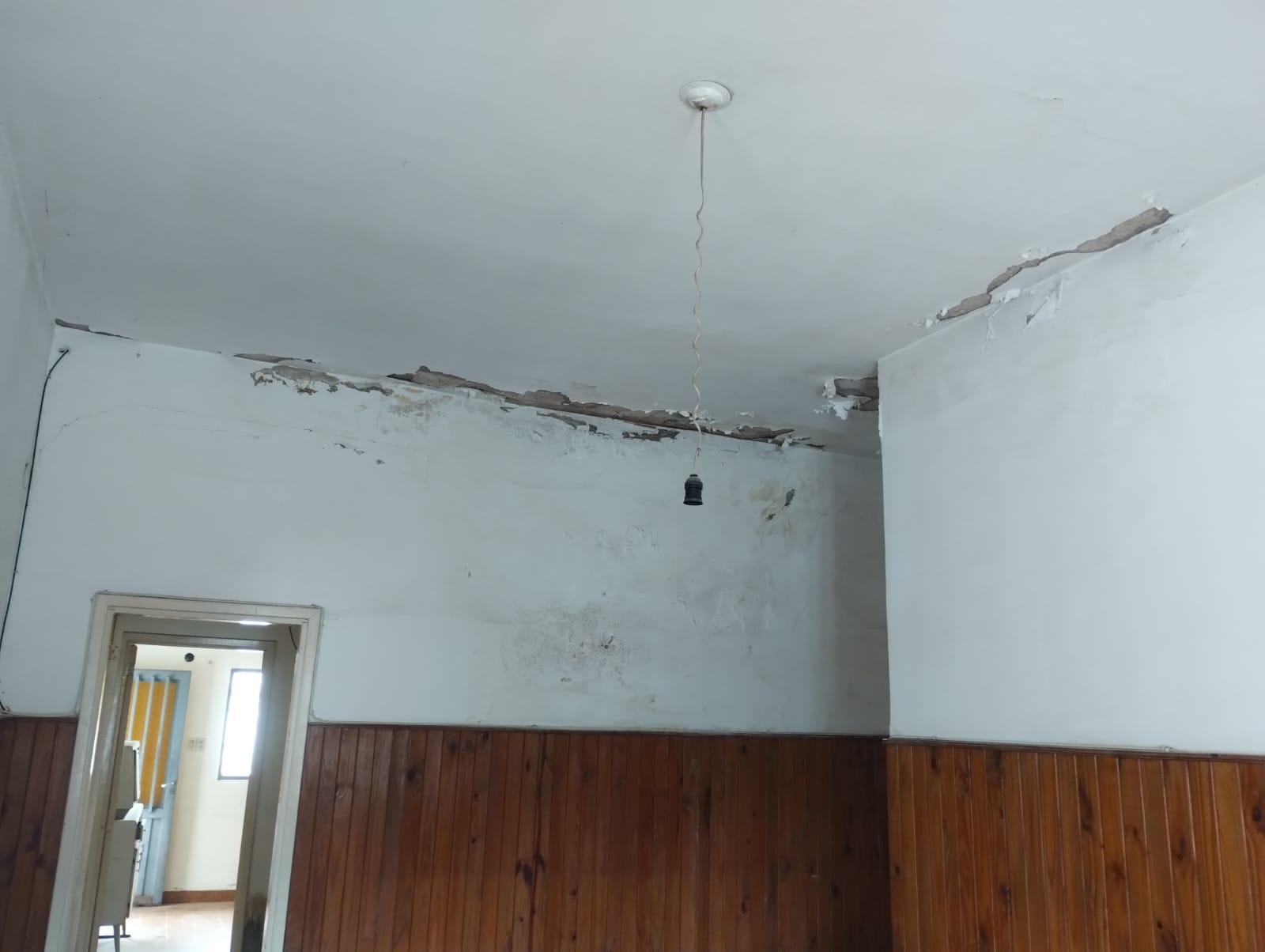 CASA EN VENTA- A RECICLAR- 2 DORMITORIOS- ALTO ALBERDI