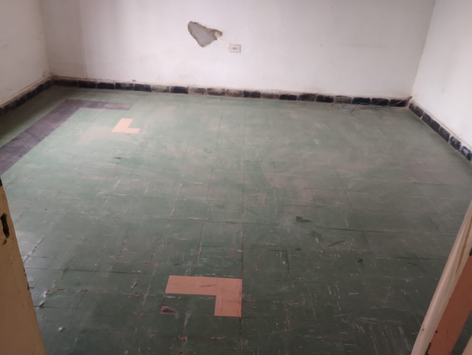 CASA EN VENTA- A RECICLAR- 2 DORMITORIOS- ALTO ALBERDI