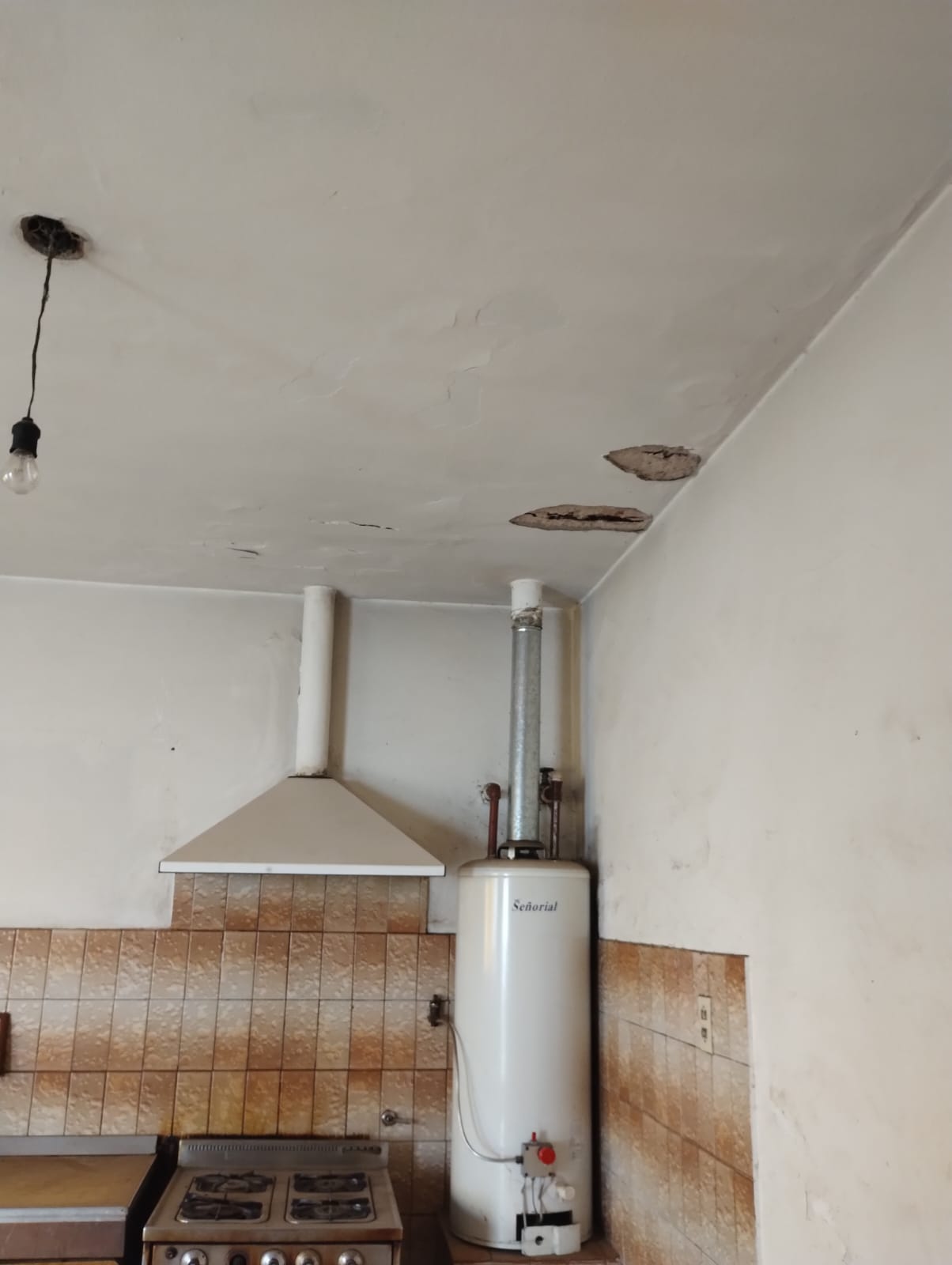 CASA EN VENTA- A RECICLAR- 2 DORMITORIOS- ALTO ALBERDI