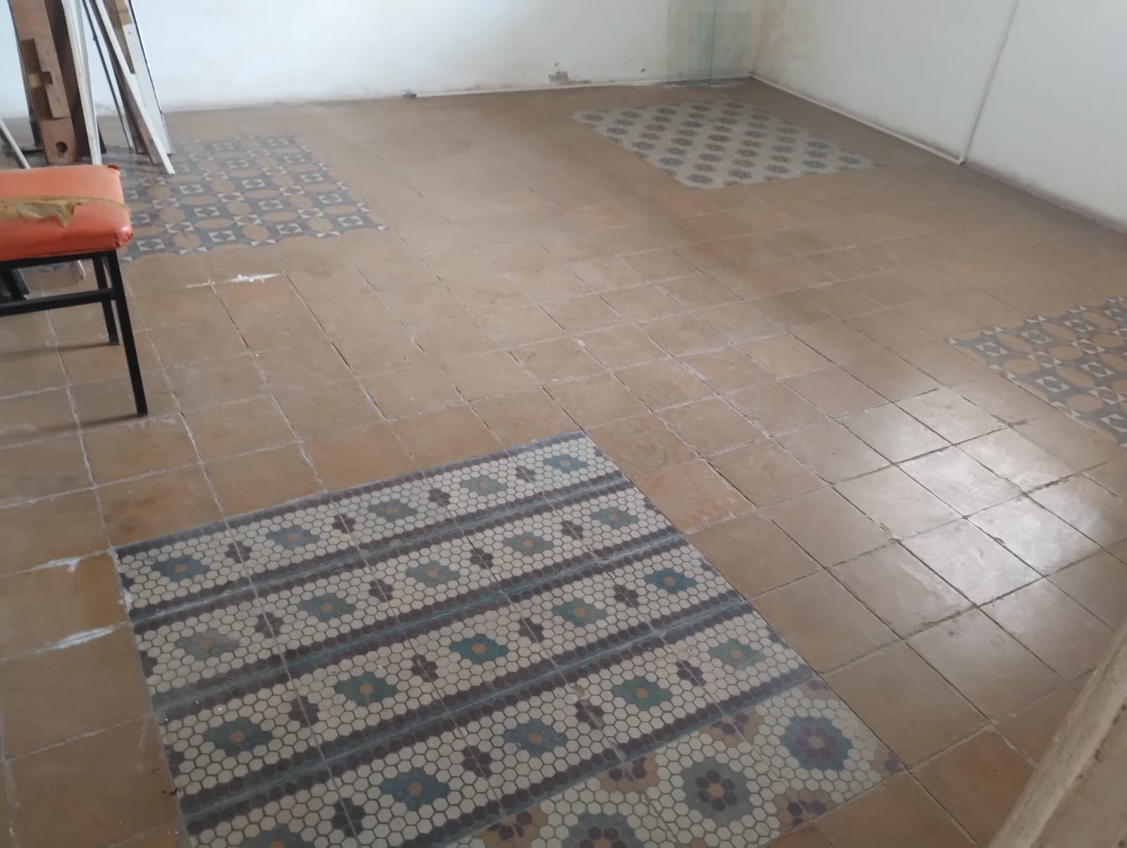 CASA EN VENTA- A RECICLAR- 2 DORMITORIOS- ALTO ALBERDI