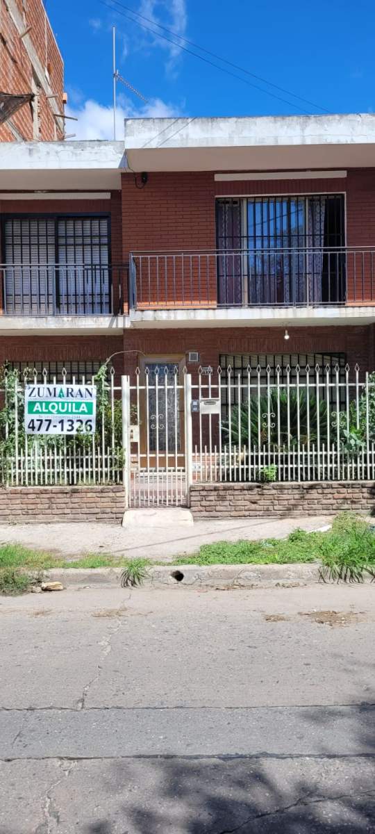 ALQUILER CASA EN B SAN MARTIN