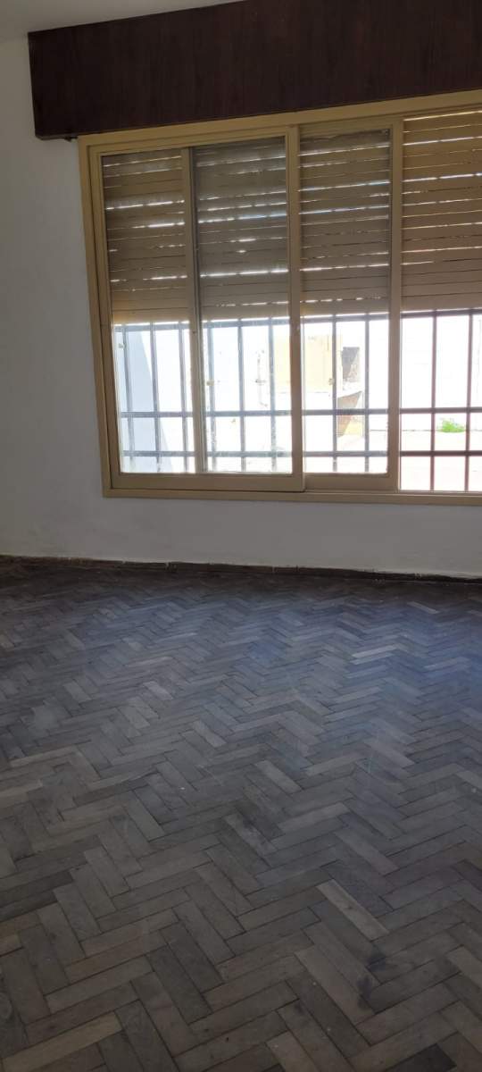ALQUILER CASA EN B SAN MARTIN
