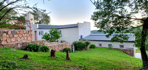 Casa En Venta De 2 Dorm En Río Ceballos - Calle Belgrano -