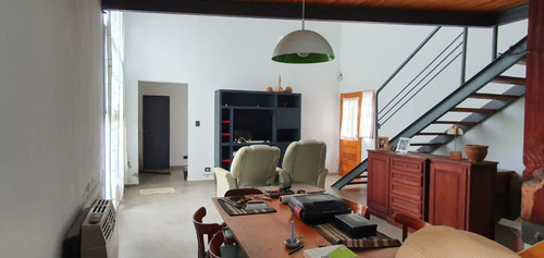 Casa En Venta De 2 Dorm En Río Ceballos - Calle Belgrano -