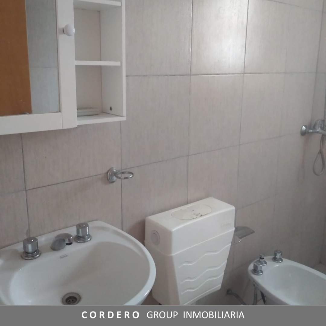 Alquilo casa 1 dorm. Barrio Carrara de Horizonte Norte.