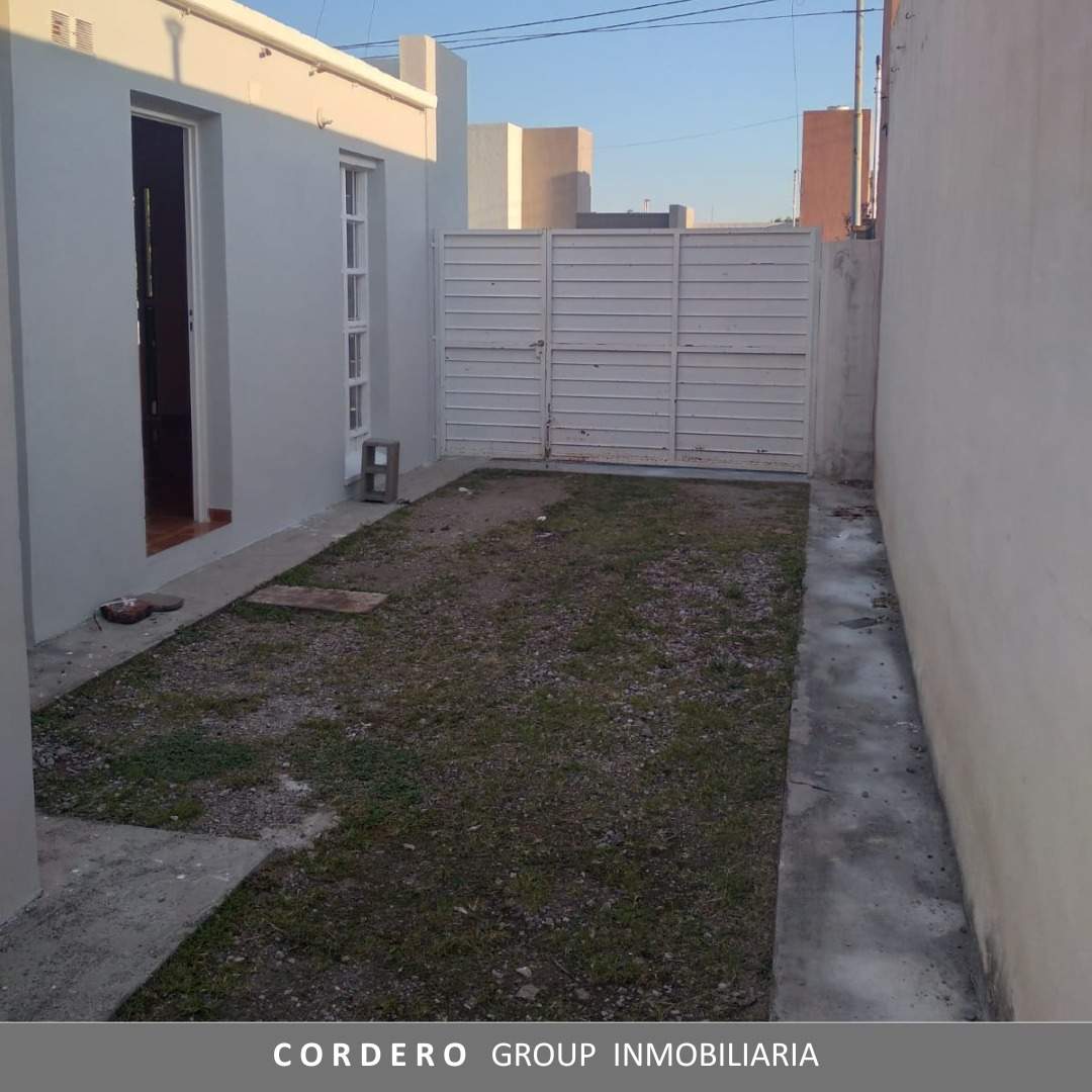 Alquilo casa 1 dorm. Barrio Carrara de Horizonte Norte.