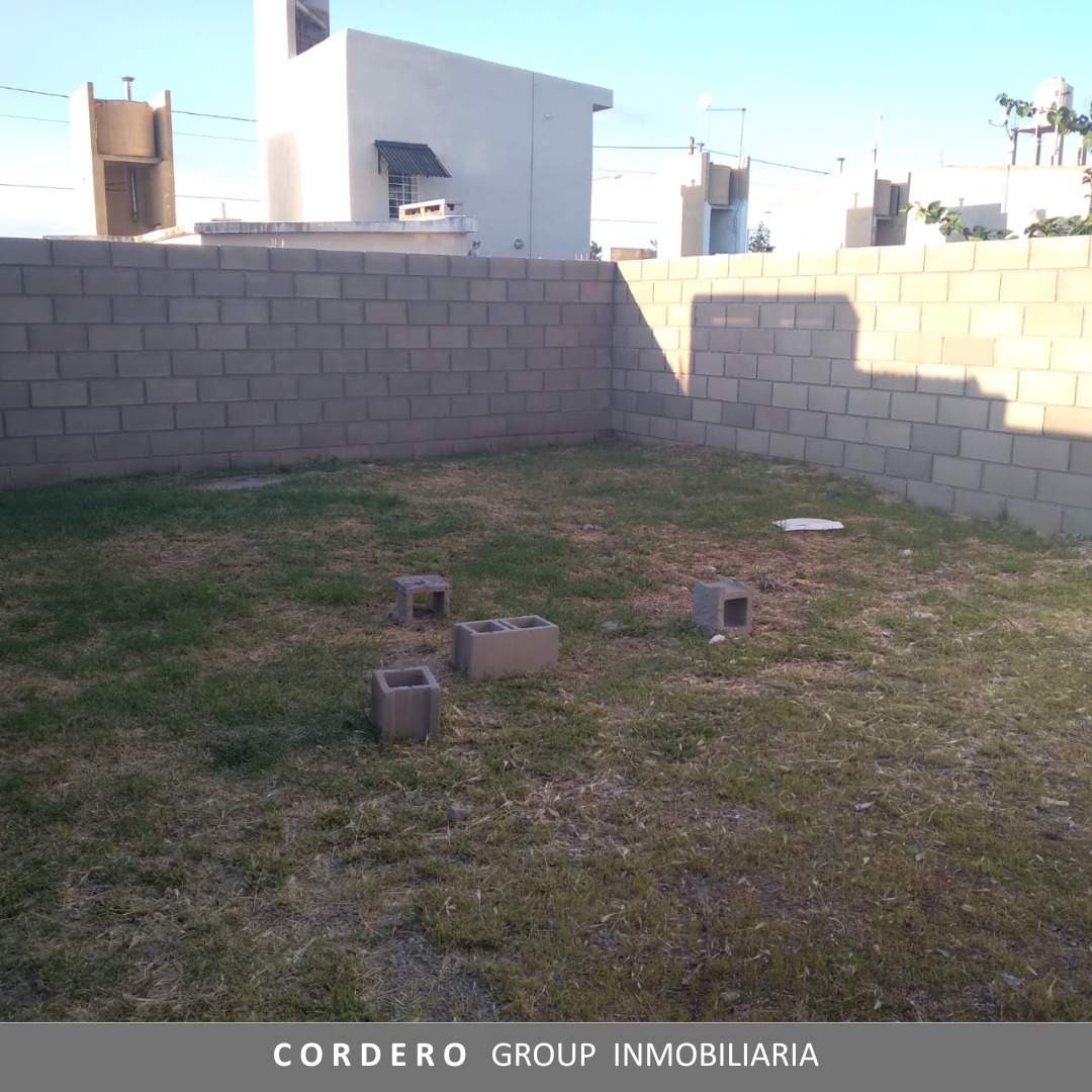 Alquilo casa 1 dorm. Barrio Carrara de Horizonte Norte.