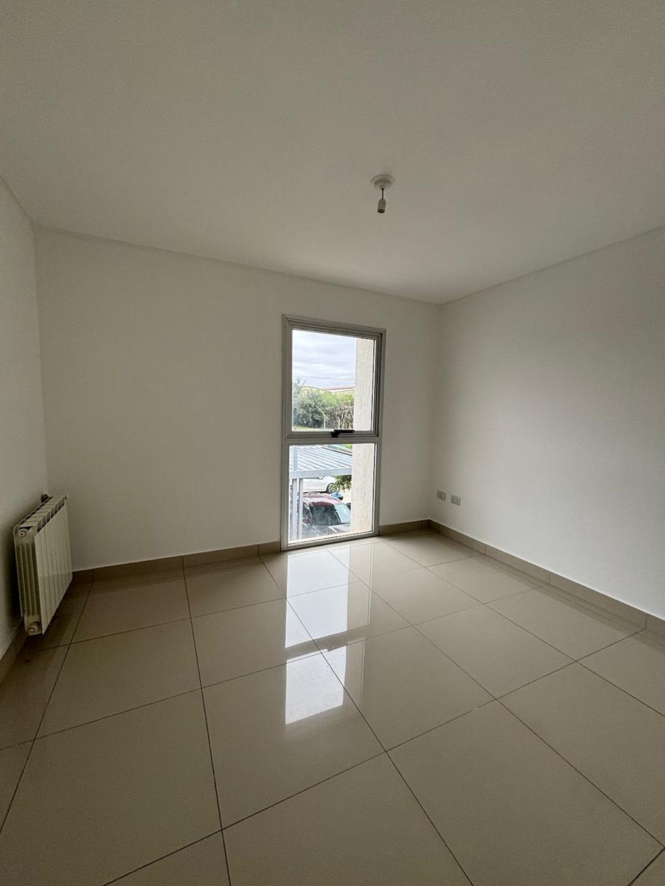 DUPLEX ALQUILER 2 DOR HOUSING MANANTIALES