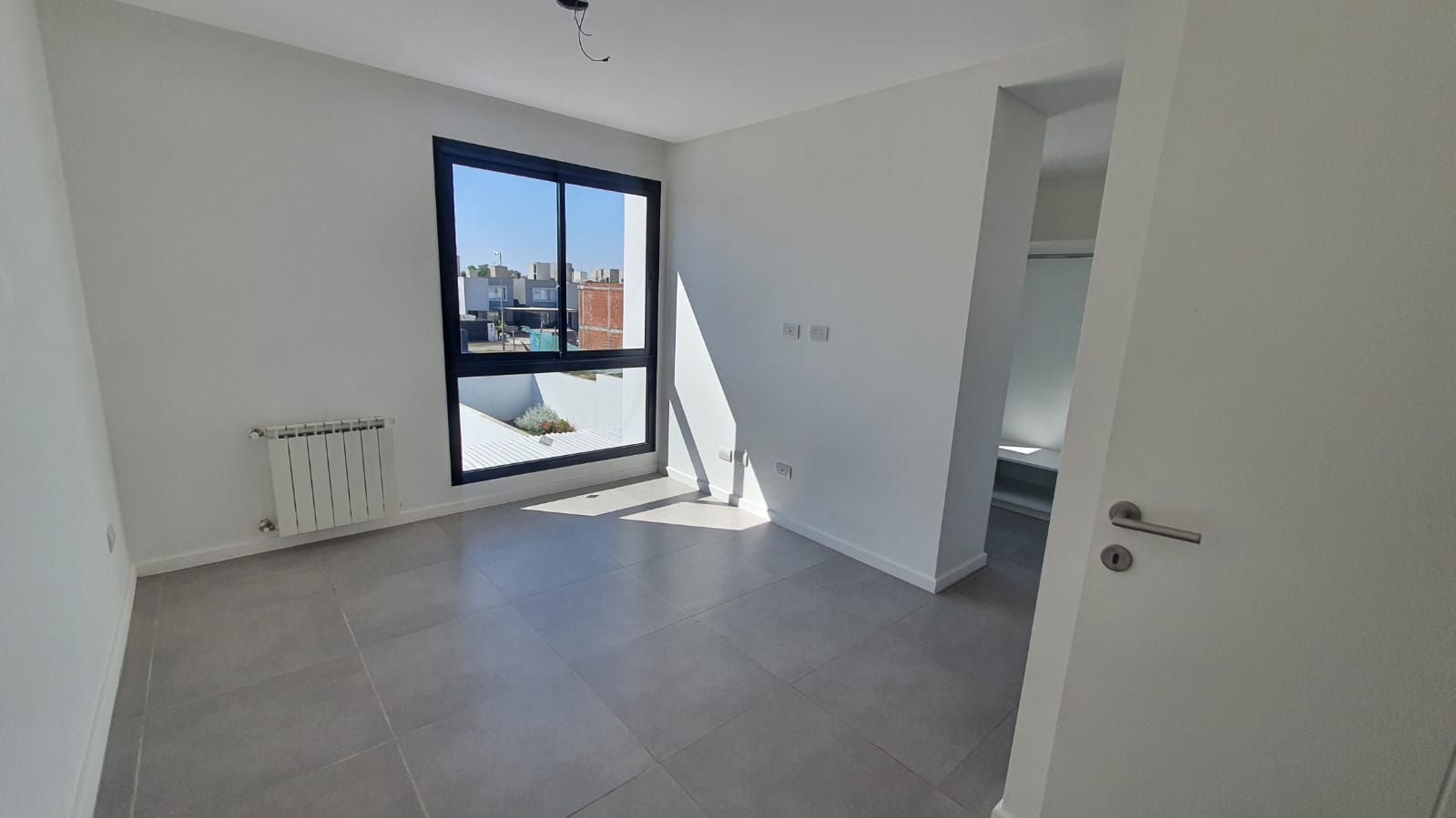 DUPLEX ALQUILER 2 DOR HOUSING MANANTIALES