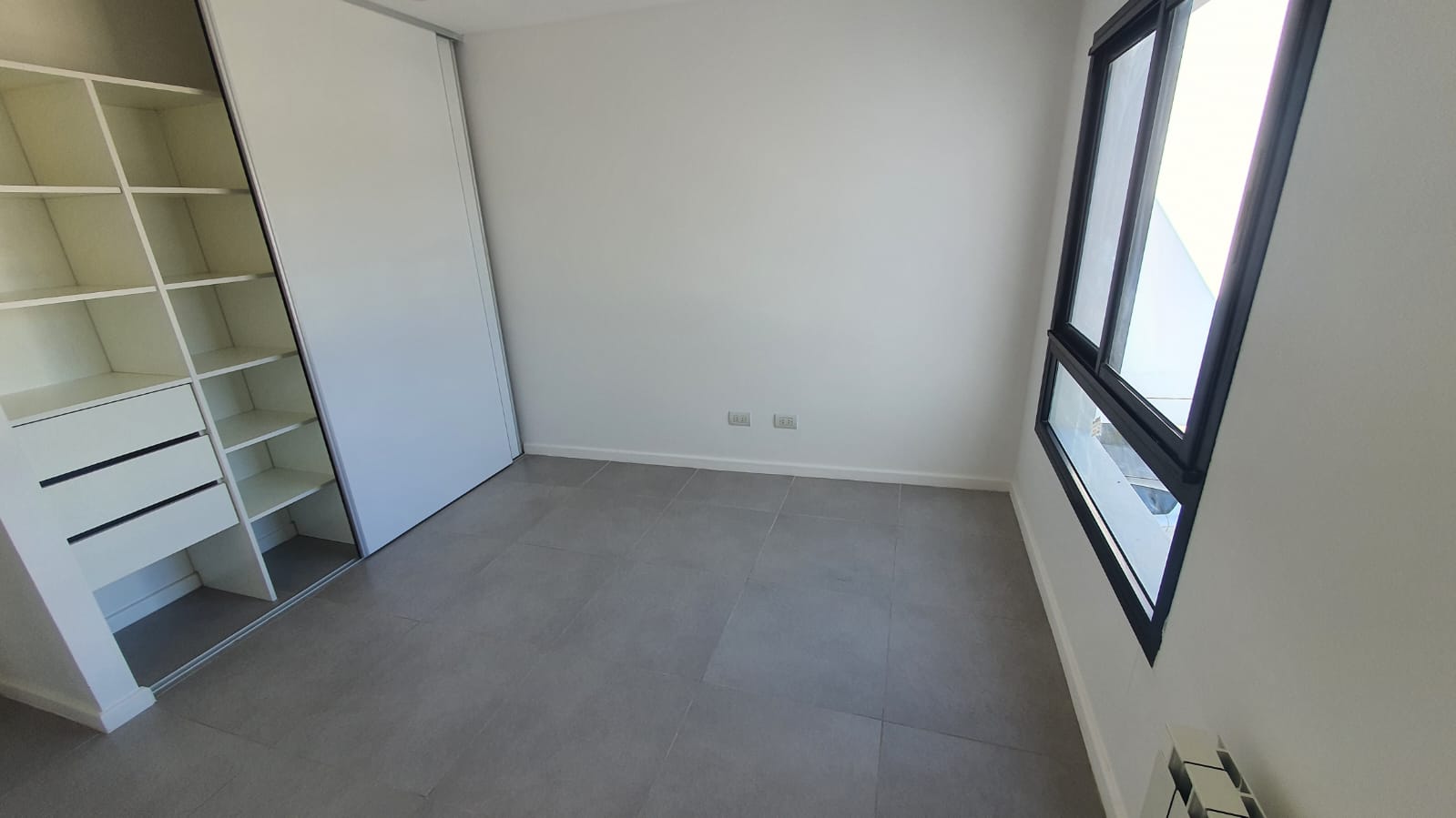 DUPLEX ALQUILER 2 DOR HOUSING MANANTIALES